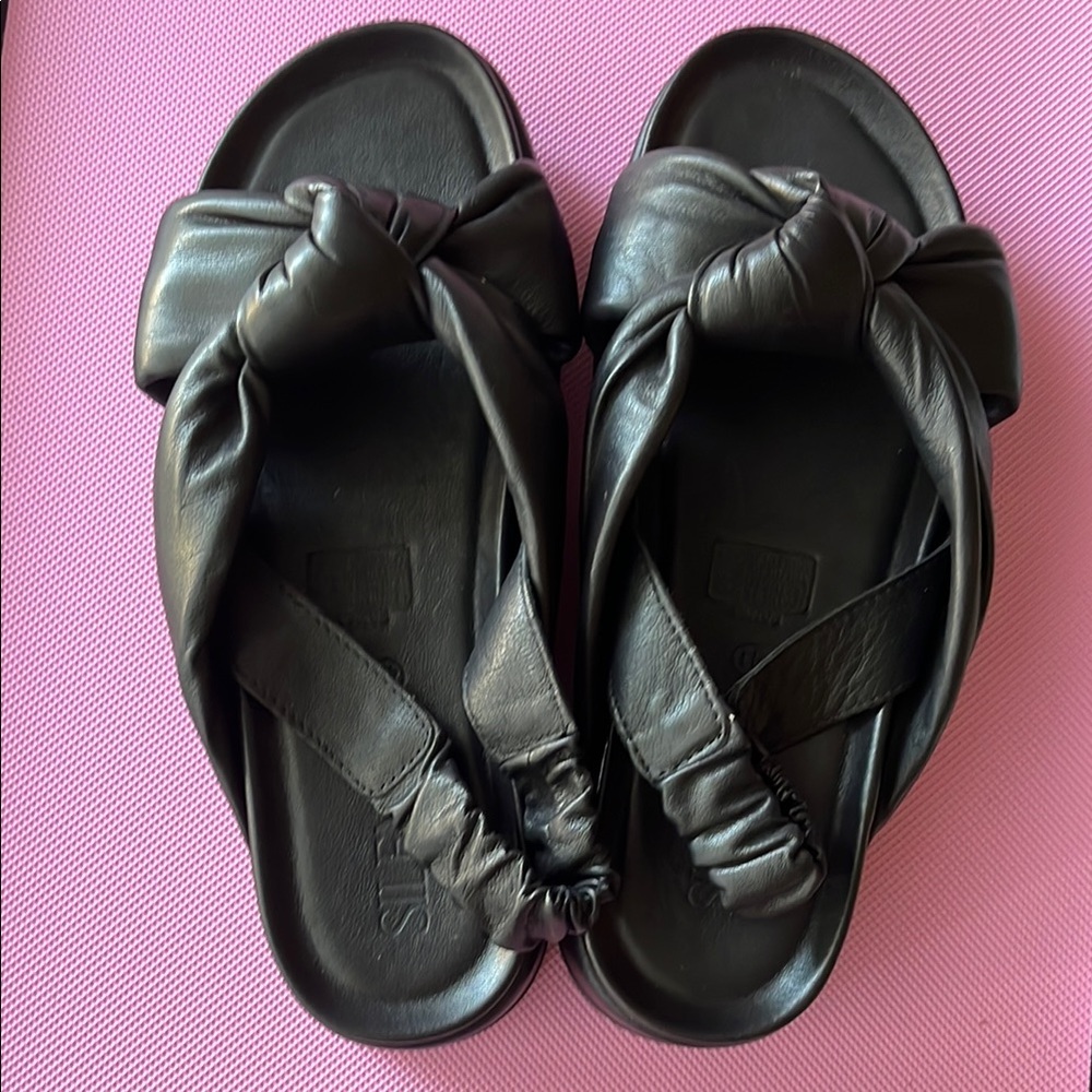 Elegant Black Knotted Slide Sandals - SOFT and comfortable!